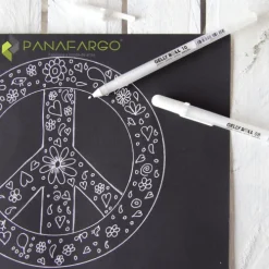 Papeleria< Lapicero gelly roll blanco de la marca Sakura - Panafargo